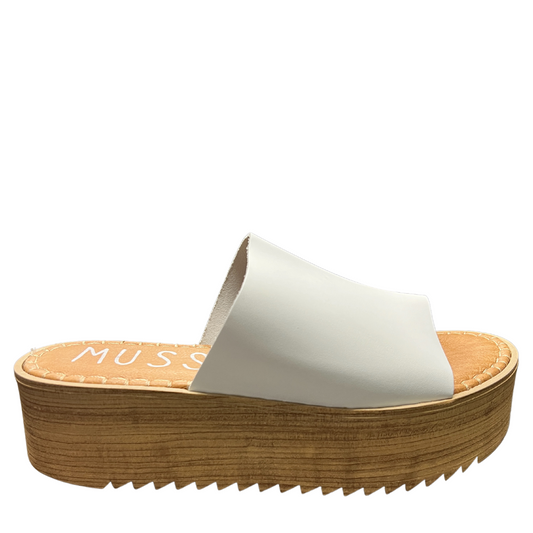 Kristel Sandal