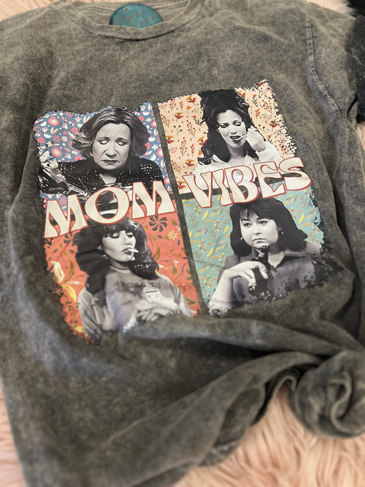 Mom Vibes Tee